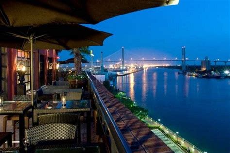 best restaurants riverfront savannah ga.